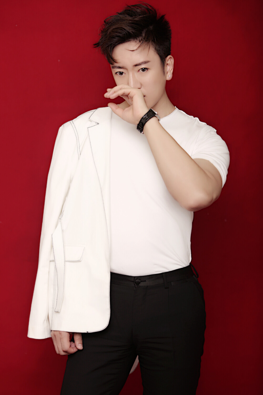 欧阳原野写真香港伊莲专家歌手