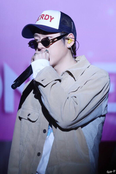 【高清】180414 2018 ETUDE HOUSE PINK PLAY CONCERT 饭拍高清9p cr.4dabb ​​/zico nannom ​