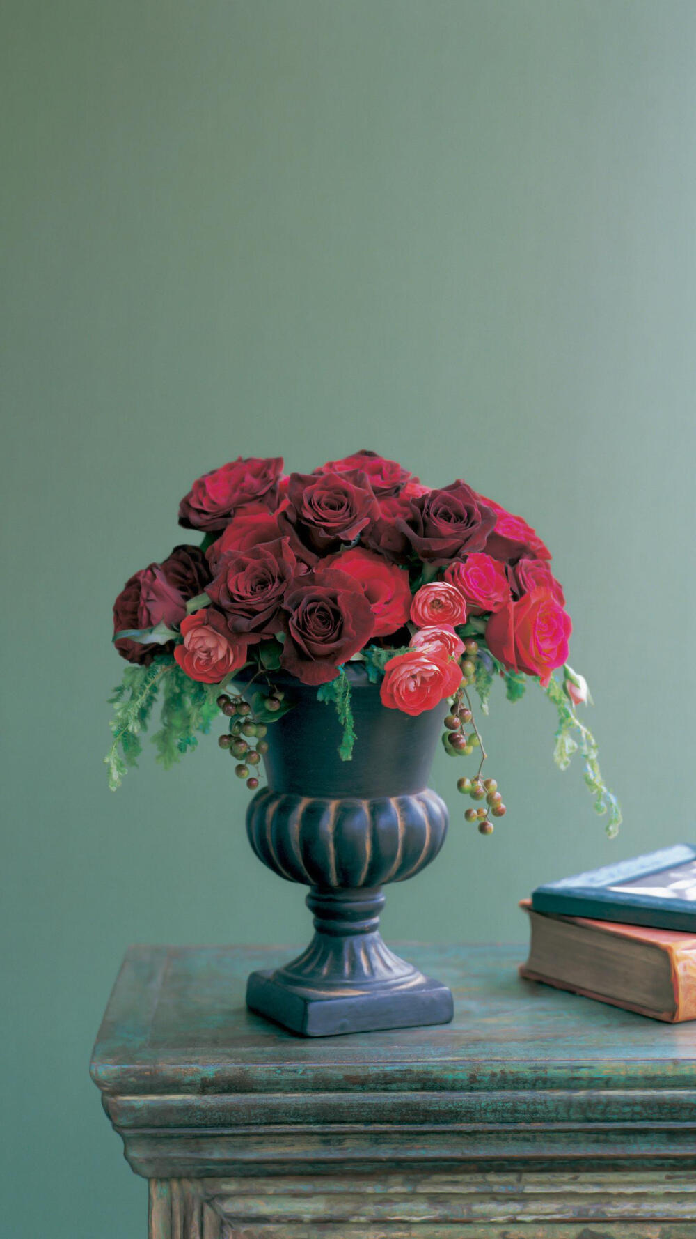 桌面插花 复古 红玫瑰