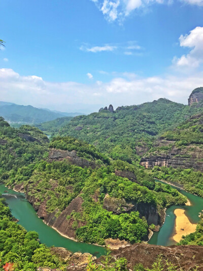 武夷山景区的天游峰，一般不要轻易尝试