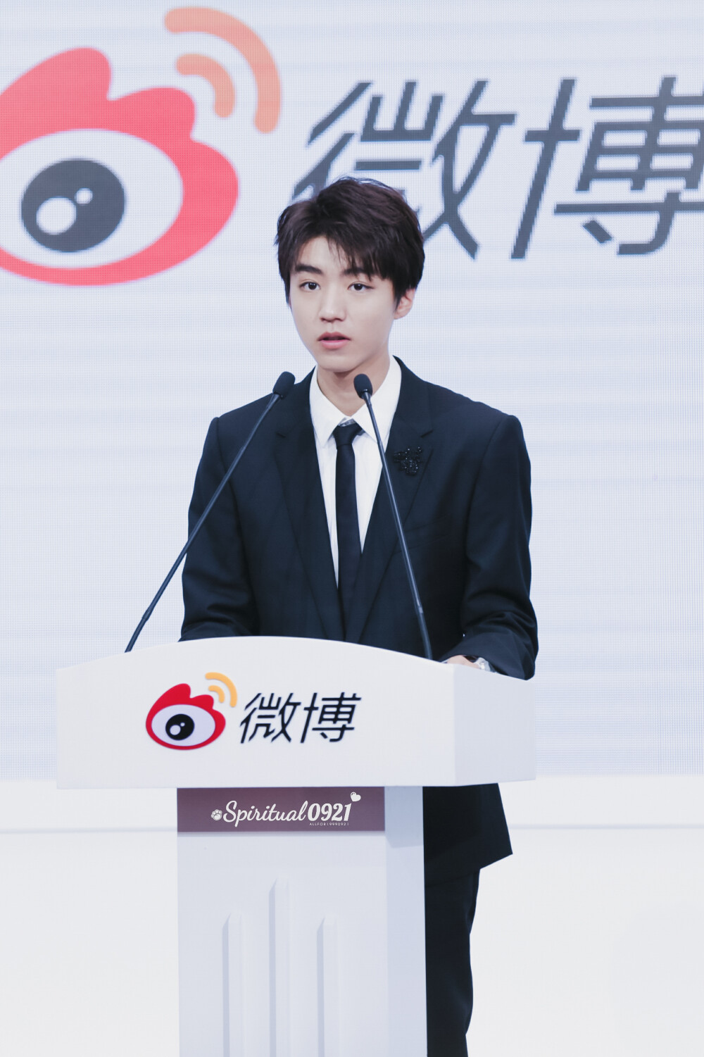 王俊凯×20180418联合国环境署亲善大使任命仪式×cr：logo