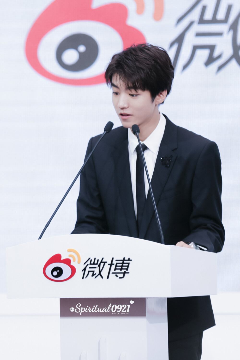 王俊凯×20180418联合国环境署亲善大使任命仪式×cr：logo