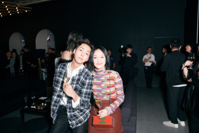 【陈伟霆 William Chan】180418 香奈儿Coco Crush体验展 香奈儿Chanel中国腕表形象大使陈伟霆 2048 x 1365 px (图源： 微博@VOGUE服饰与美容 weibo.com/1765870915/GcHCoFKrV)