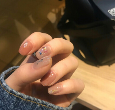 挑剔指甲小妖精