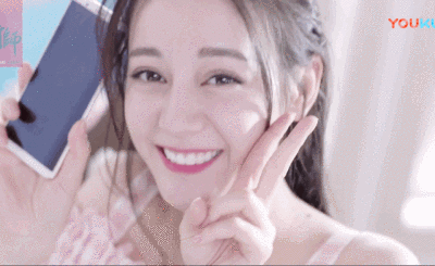 迪丽热巴代言转转