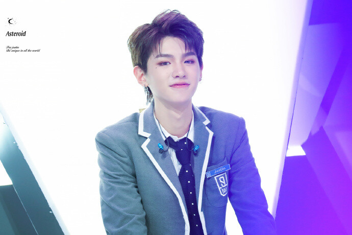 #黄明昊# 180406 HD@jjjustin0219 可以一直做元气小昊就好啦 ​​​​