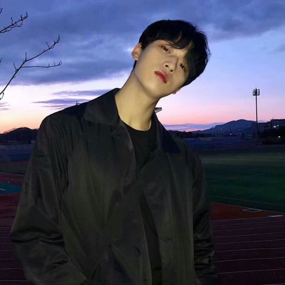 男生头像赞评论更多