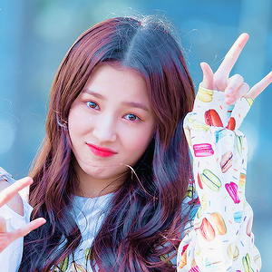 李承利 nancy momoland 爱豆头像79