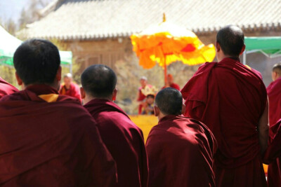 青海省海东市乐都区瞿昙寺铜佛开光随拍