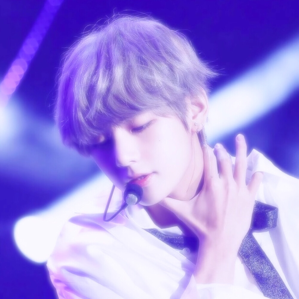 爱豆头像by躺好