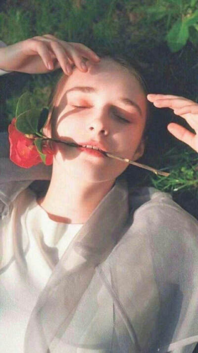  ▽
越小心翼翼 越输得彻底