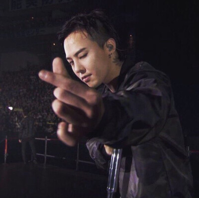 权志龙
BIGBANG / KWON JI YONG
g-dragon 