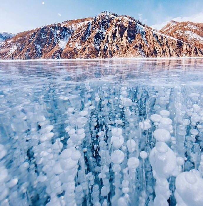 冰湖奇景