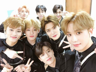 NCT 2018
文泰一Taeil 徐英浩Johhny 李泰容Taeyong 中本悠太Yuta 钱锟Kun 金道英Doyoung 李永钦Ten 郑在玹Jaehyun 董思成Winwin 金廷祐Jungwoo 黄旭熙Lucas 李马克Mark 黄仁俊Renjun 李帝努Jeno 李东赫Haechan 罗渽…