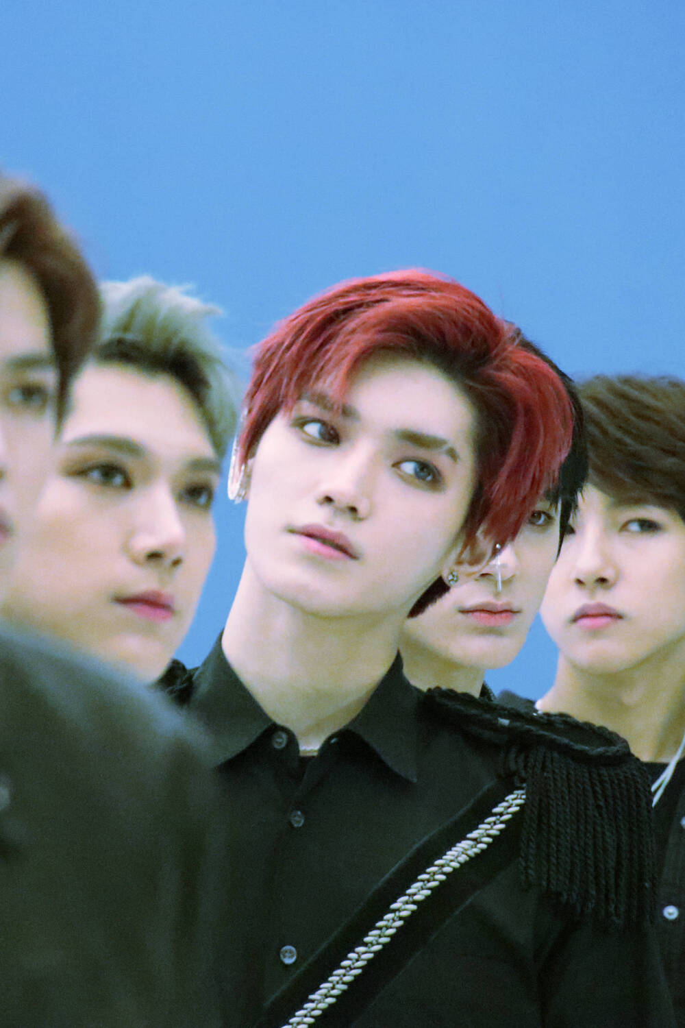 NCT 2018
文泰一Taeil 徐英浩Johhny 李泰容Taeyong 中本悠太Yuta 钱锟Kun 金道英Doyoung 李永钦Ten 郑在玹Jaehyun 董思成Winwin 金廷祐Jungwoo 黄旭熙Lucas 李马克Mark 黄仁俊Renjun 李帝努Jeno 李东赫Haechan 罗渽民Jaemin 钟辰乐Chenle 朴志晟Jisung