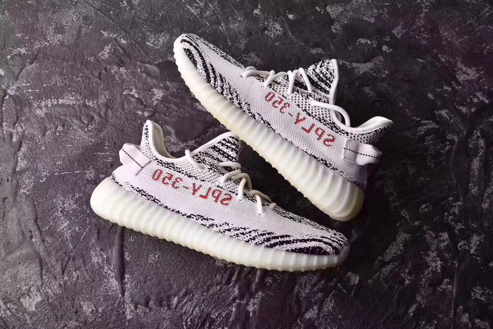 阿迪达斯yeezy 350v2