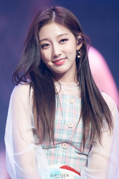 #LOVELYZ# 〖无⇔高清〗180423 mini4辑“治癒” Showcase#郑叡仁##朴明恩# 相关cr dirtigerside ​ ​​​​