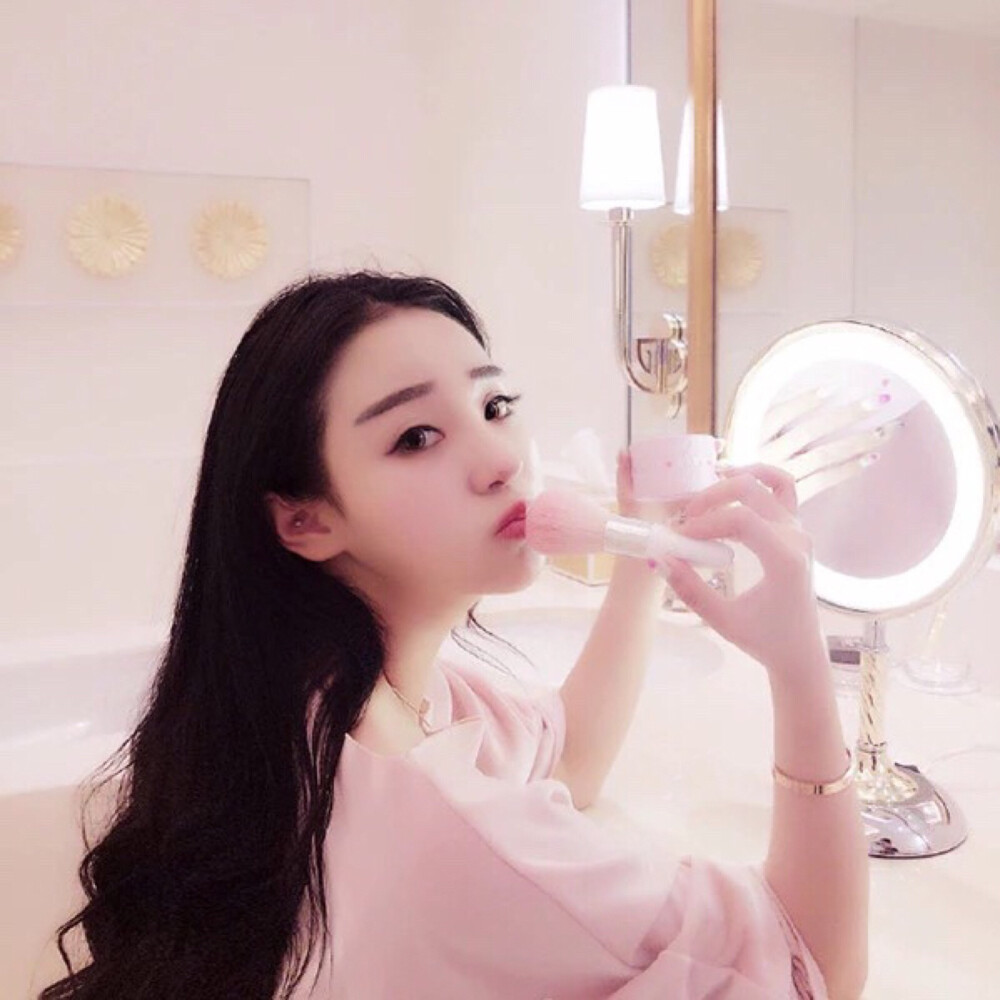 我的故事还是关于你吖.