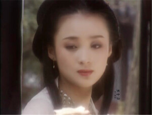 蒋勤勤《西施》【西施】 秀色掩今古，荷花羞玉颜。by美人犹似画中仙