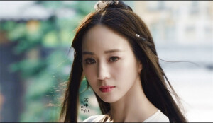 张钧甯 ​​​《海上牧云记》【银容】来自海上的魅灵，曾经是世界上最美丽的女人，机缘巧合之下成为了大端朝皇帝牧云勤的一生挚爱。by美人犹似画中仙