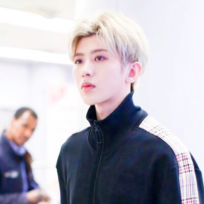 蔡徐坤✨
阿罪の自截
二转注明id
没手别拿