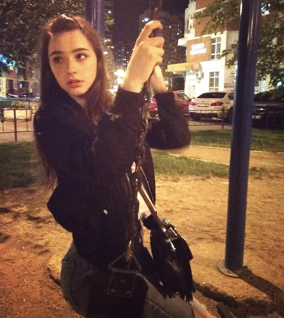 壁纸 头像 Instagram 小姐姐 发型 女头
taaarannn