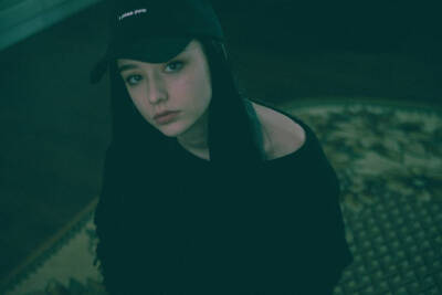 壁纸 头像 Instagram 小姐姐 发型 女头
taaarannn 欧美 妆容