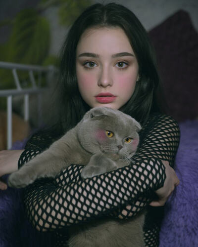 壁纸 头像 Instagram 小姐姐 发型 女头
taaarannn 欧美 妆容