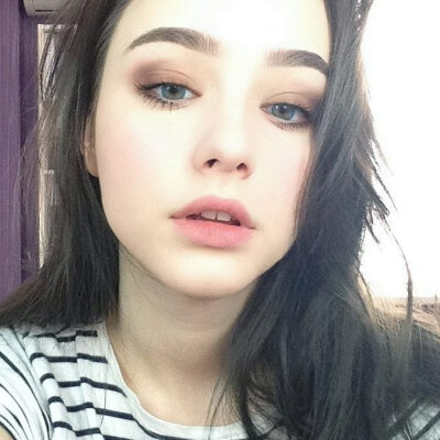 壁纸 头像 Instagram 小姐姐 发型 女头
taaarannn 欧美 妆容