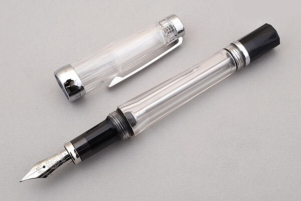 台湾TWSBI 三文堂VAC 700R 透明色负压上墨钢笔