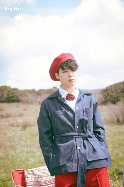 #防弹少年团
【2016】【0428】【二年前的防弹】
专辑预告照——《화양연화 Young Forever》