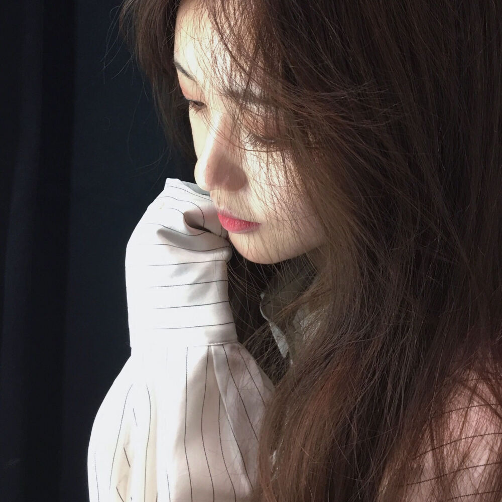 有一点点脸红 你在偷看我