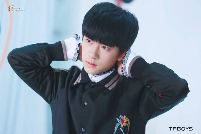 tfboys 王俊凯 王源 易烊千玺 写真