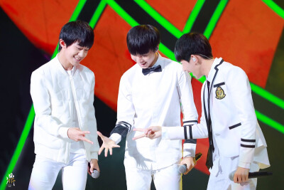 tfboys 王俊凯 王源 易烊千玺 写真