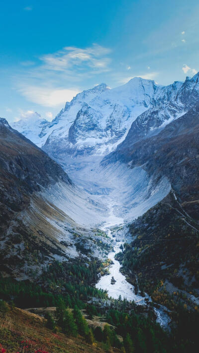 雪山 山谷