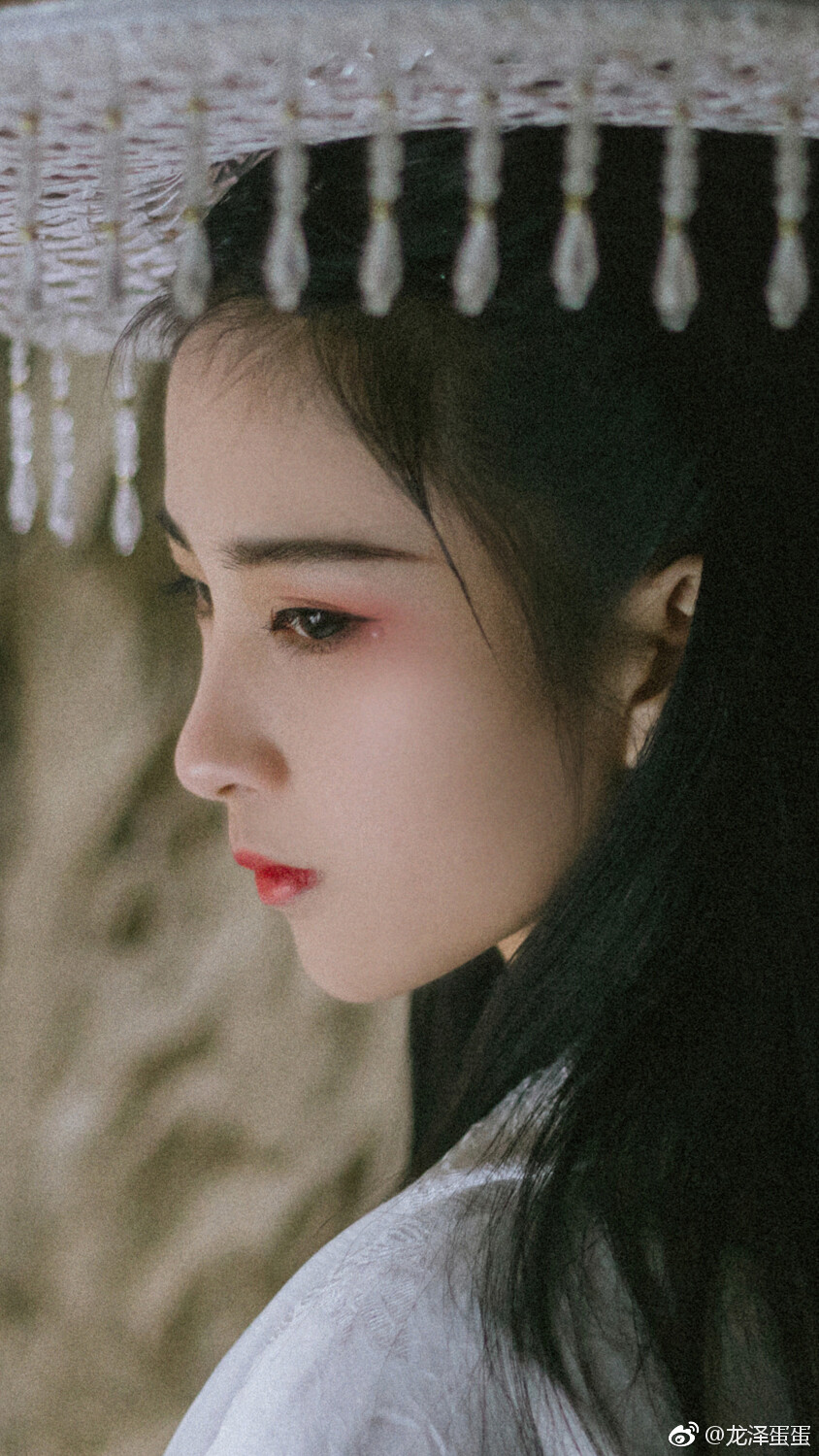 江湖一梦，我三年初醒，既入山门，不问红尘。