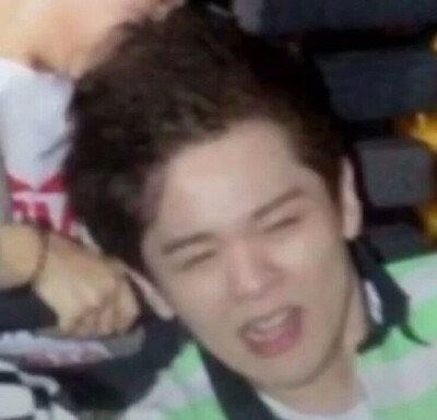 Nine Present 偶像练习生 蔡徐坤 陈立农 黄明昊 朱正廷 王琳凯 王子异 林彦俊 范丞丞 尤长靖 背景 壁纸 锁屏 表情包