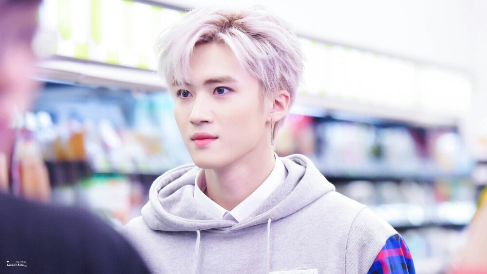 PENTAGON 闫桉（YANAN）