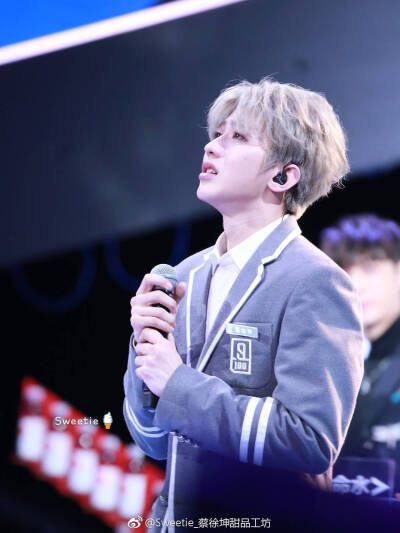 ◾▪️◼️Center✖King⚪▫️◽
is August.☑️