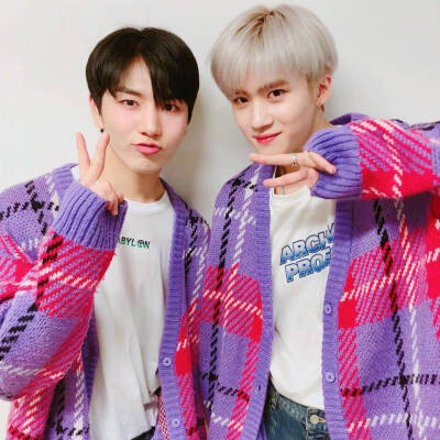 PENTAGON 闫桉（YANAN）姜炯求（KINO）