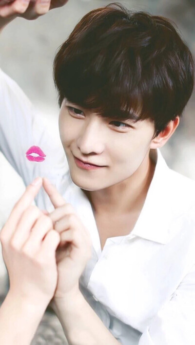 (人 •͈ᴗ•͈)۶♡♡比心心