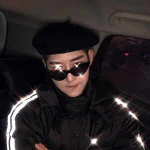 半身头像 男生头像 韩系 中系 混搭 气质 个性 男神 黑白 季懿苏の