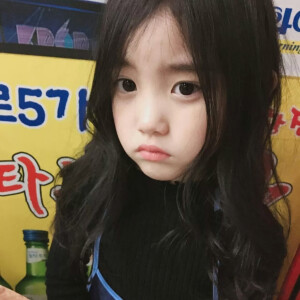 韩国小萝莉小iu 李蔎娥  by莱那那