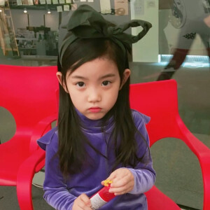 韩国小萝莉小iu 李蔎娥  by莱那那