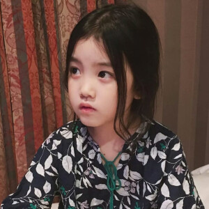 韩国小萝莉小iu 李蔎娥  by莱那那