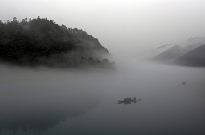 桌面 壁纸 背景 山水 雾 云 日落 江南 水墨