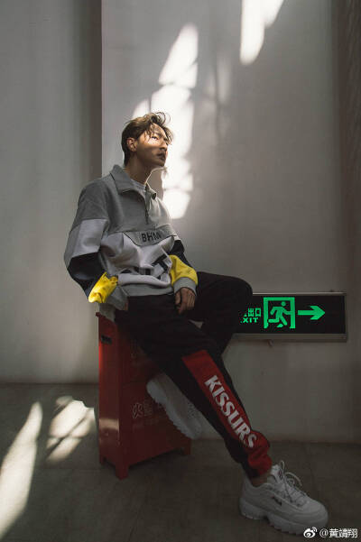 黄靖翔 小才 见水印处