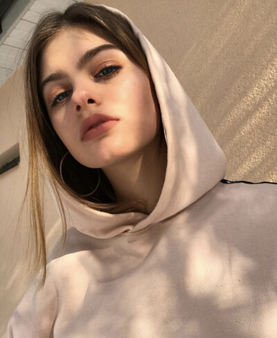 European+and+American+female+head+portrait