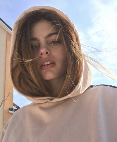 European+and+American+female+head+portrait