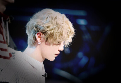 #鹿晗# 热血街舞团。